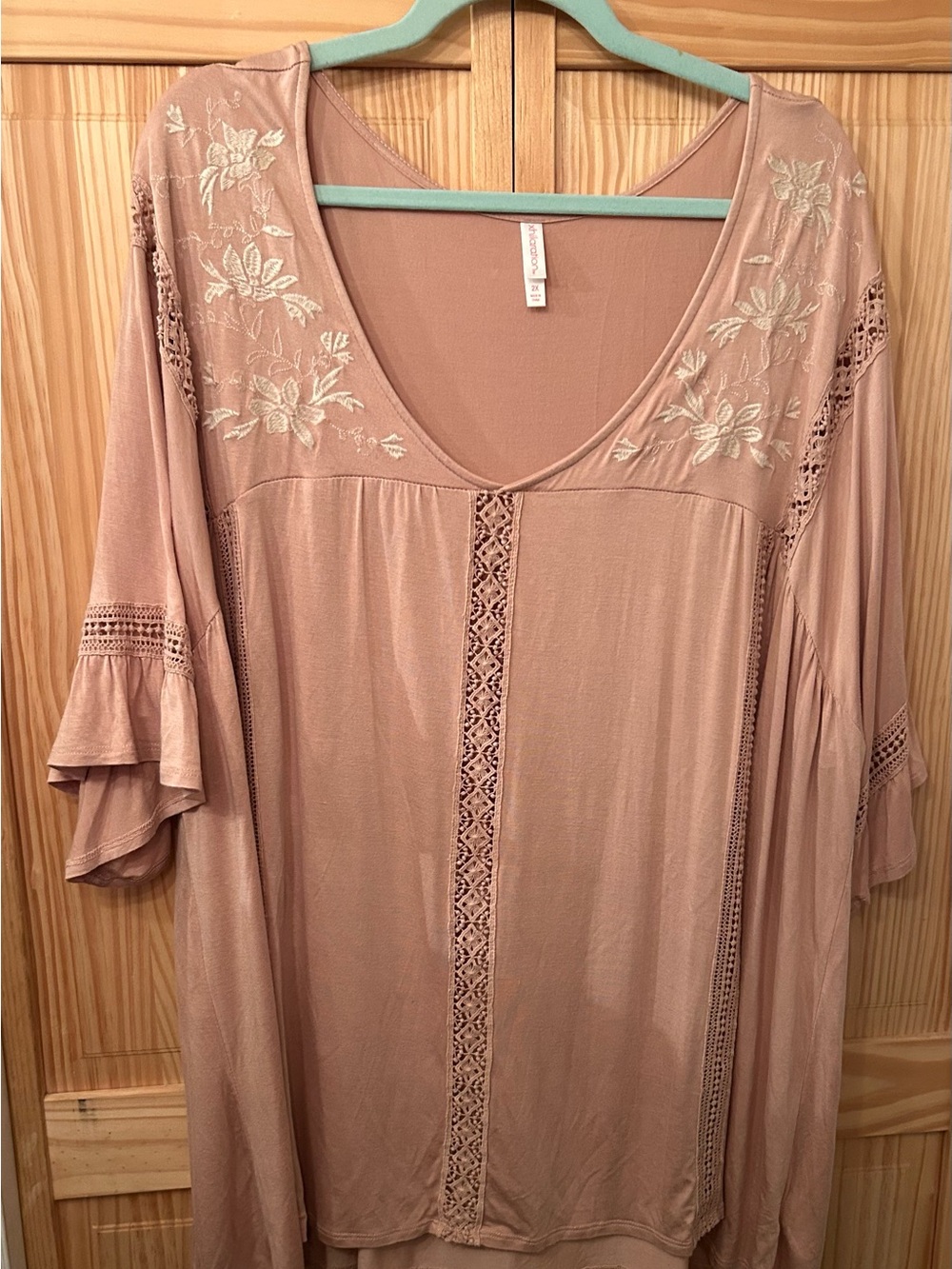 Xhilaration Mauve Pink Embroidered Scoop-Neck Tunic